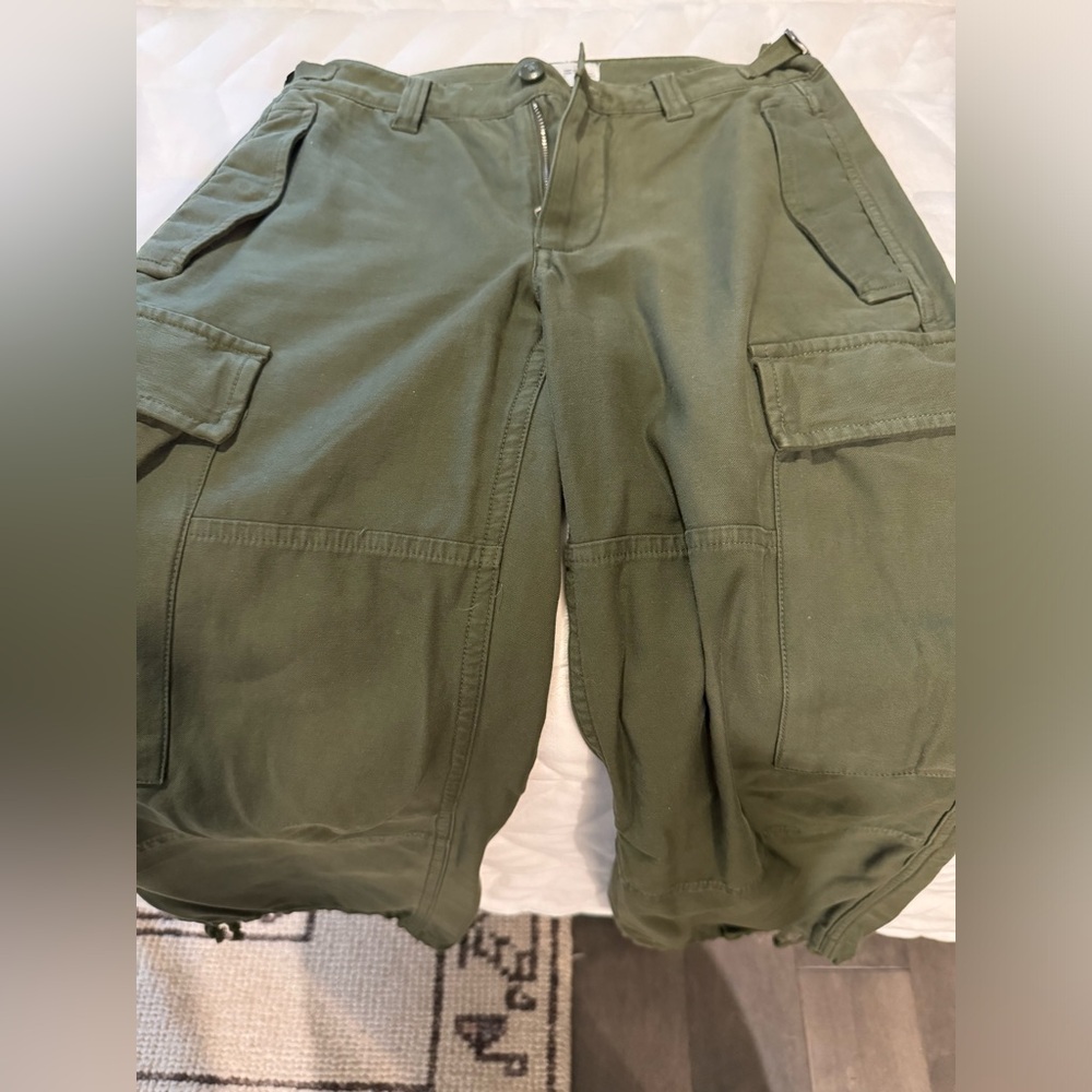 Aritzia Cargo Pants BRAND NEW NO TAGS